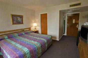 Rodeway Inn Glen Ellyn Eksteriør billede